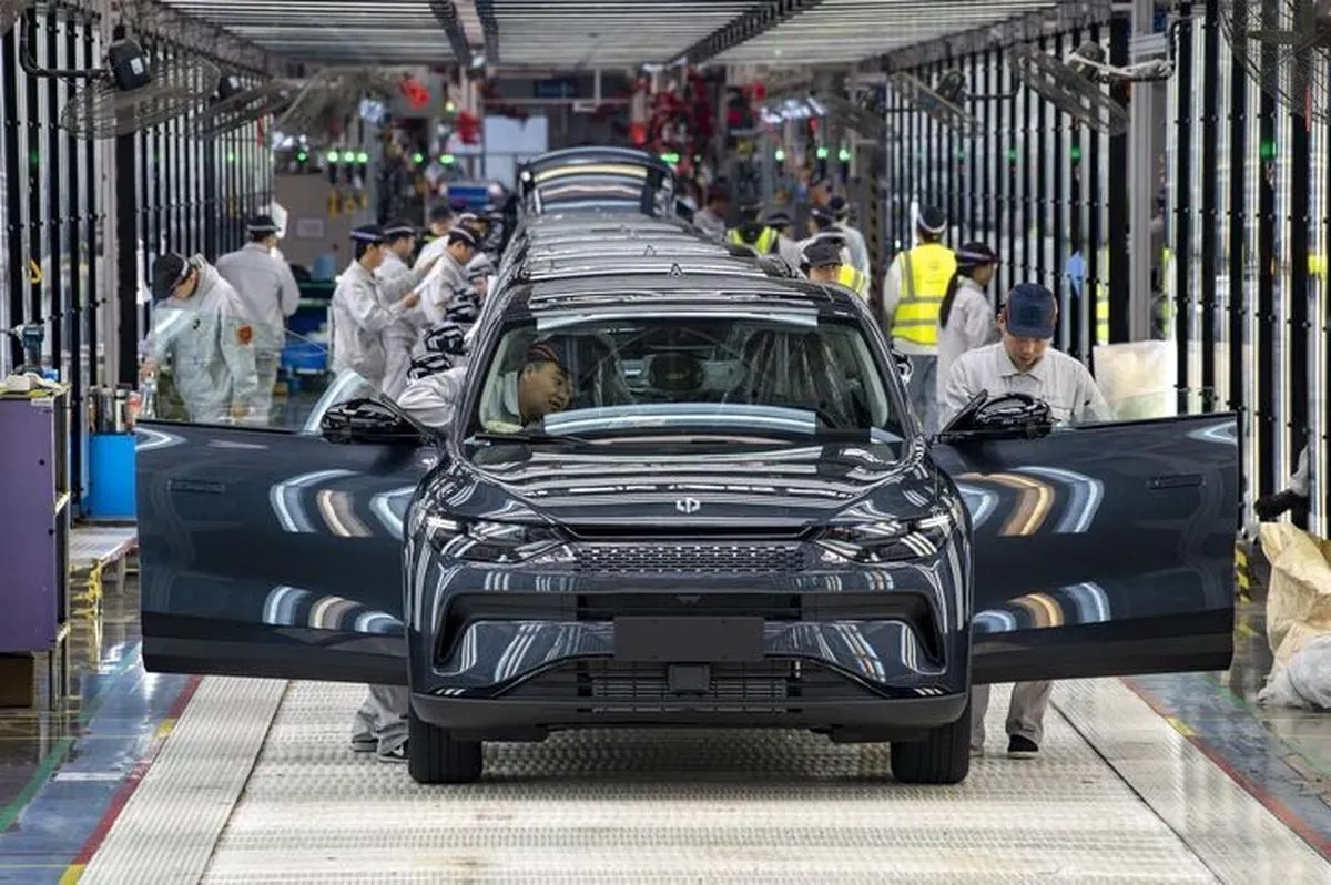 صنعت خودروسازی اروپا در آستانه سقوطی غیرقابل بازگشت قرار گرفته است