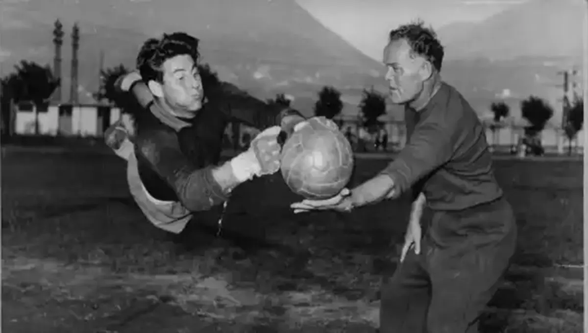 درگذشت لورنزو بوفون، دروازه‌بان افسانه‌ای میلان در ۹۶ سالگی