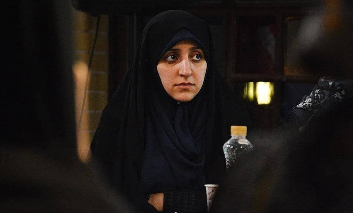 معاون زنان رئیس‌جمهور اعلام کرد که هنرمندان زن مقیم خارج از کشور این قابلیت را دارند که به کشور بازگردند. این اظهارات در راستای حمایت از هنرمندان و تسهیل شرایط برای بازگشت آن‌ها به وطن مطرح شده است. به گزارش آگاهنا، این تصمیم نشان‌دهنده تلاش دولت برای ایجاد فضایی مناسب و امن