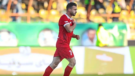 رقص شماره هفت سرخ‌ها بر فراز صدر جدول