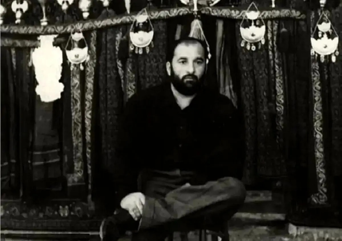 سفر به سال 52؛ «شعبان بی‌مخ» در جشن تولد «محمدرضا پهلوی» کباده‌کشی می‌کند! (عکس)