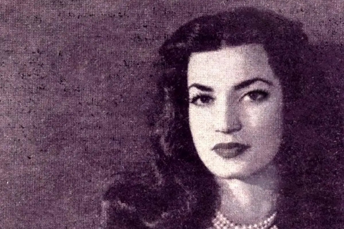 «اشرف پهلوی» در حال نواختن ساز در کنار «فوزیه»؛ سال ۱۳۲۰(عکس)