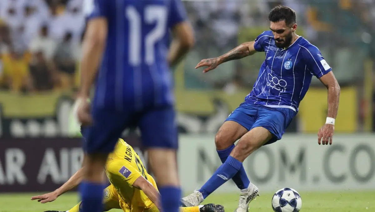 آقاسی در آستانه جدایی از استقلال؛ مصدومیت‌های مشکوک مدافع گران‌قیمت، ساپینتو را دیوانه کرد!