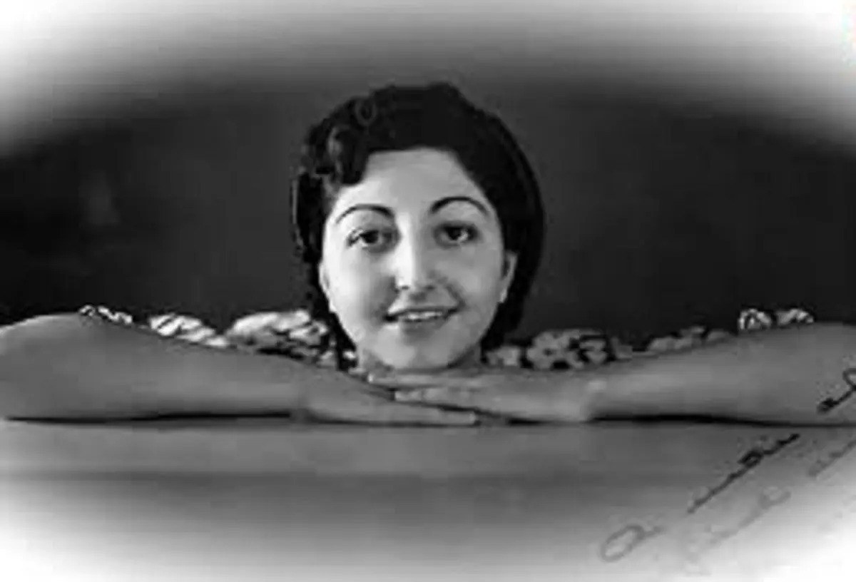 سفر زمان؛ «ملک ایرج و شیرین» فرزندان همایون‌دخت و نوه‌های احمدشاه قاجار در اروپا (عکس)