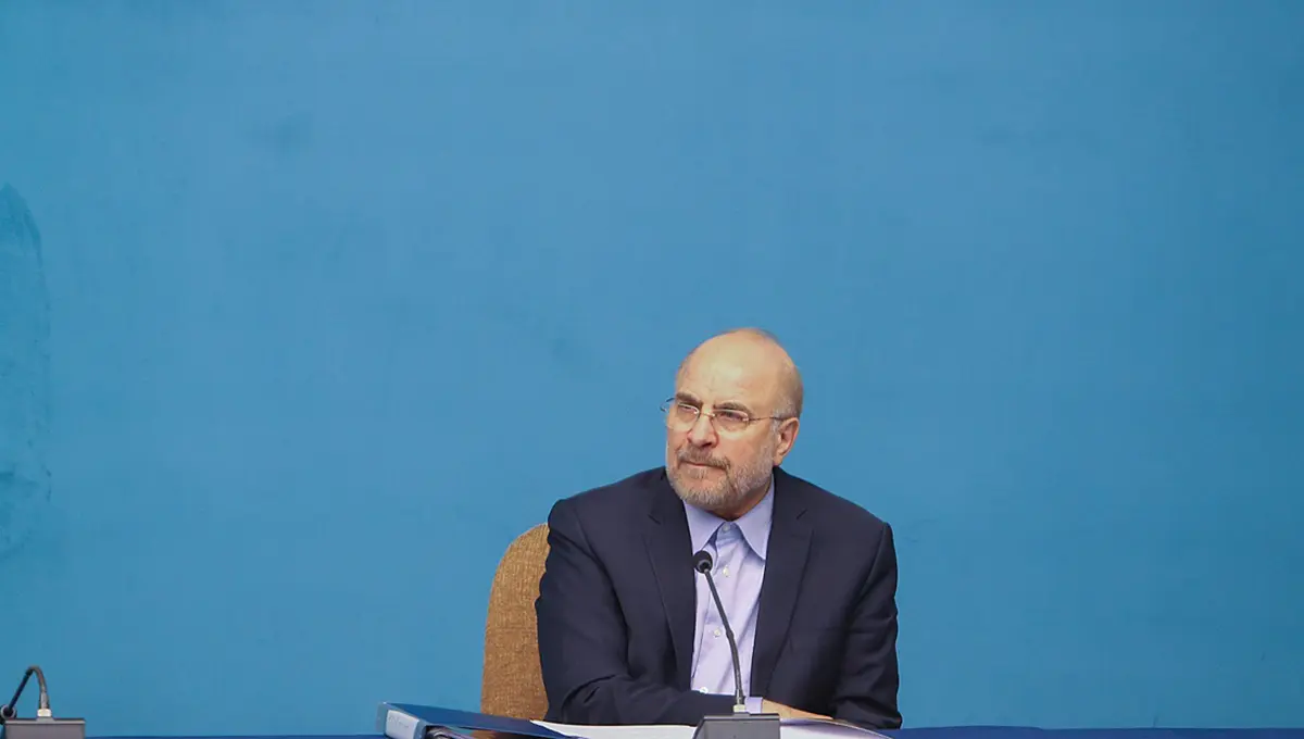 به گزارش آگاهنا، محمدباقر قالیباف، رئیس مجلس شورای اسلامی، با انتقاد از عملکرد شورای عالی انقلاب فرهنگی، به طرح مسائلی پرداخته است که نشان‌دهنده نارضایتی وی از این نهاد است. این انتقادات به ویژه در زمینه‌های فرهنگی و آموزشی مطرح شده و نشان‌دهنده ضرورت تغییر رویکردها و سیاست‌ها