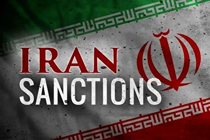 ایران در چنگال چهار تله‌ سیستمی قرار دارد که تبعات آن به زودی در زندگی روزمره مردم مشاهده خواهد شد. این تله‌ها شامل مسائل اقتصادی، اجتماعی، سیاسی و زیست‌محیطی هستند که هر یک به نوعی بر زندگی شهروندان تاثیر می‌گذارد. در این شرایط، برخی گروه‌ها و افراد خاص از این