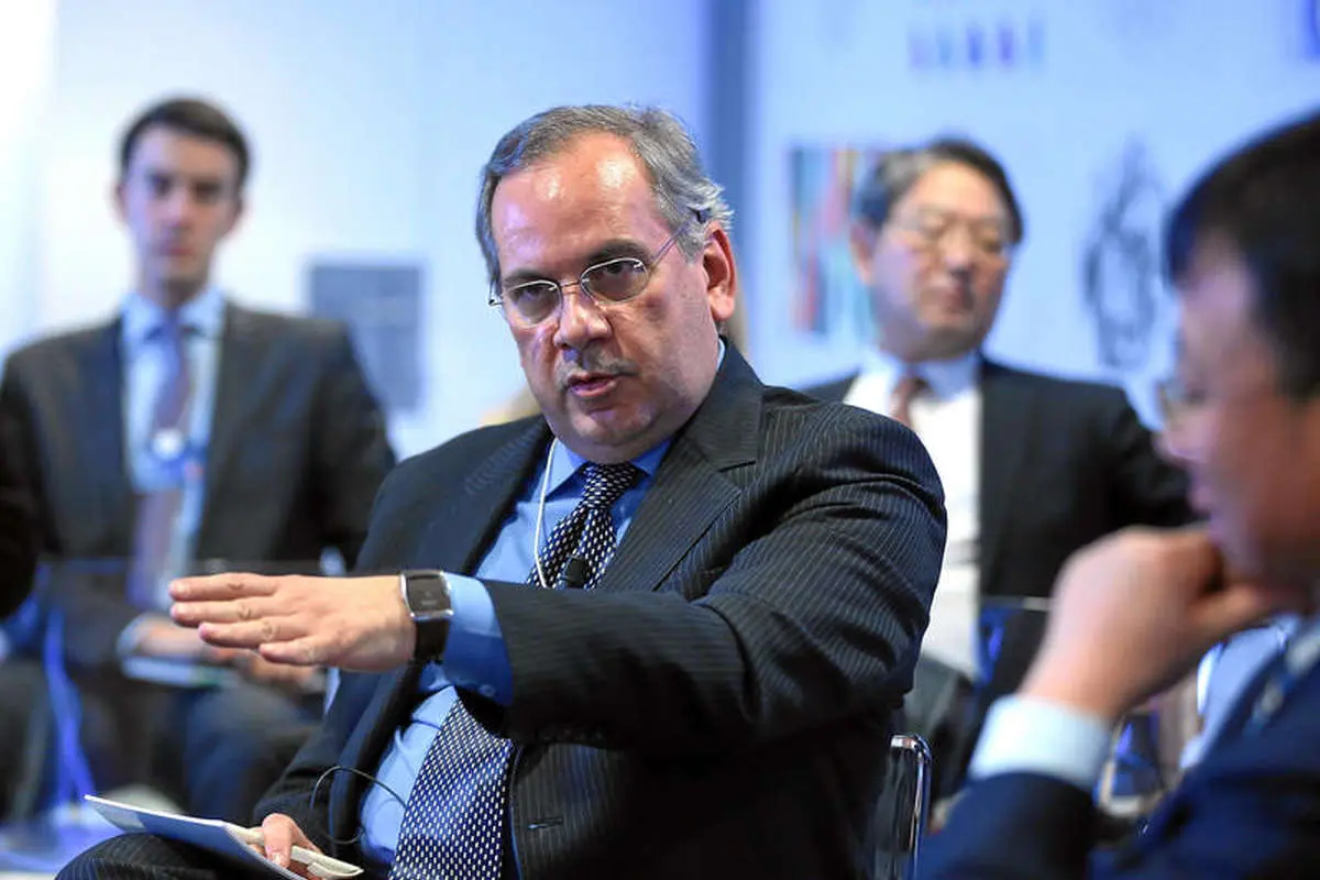 اقتصاد غیررقابتی و سقوط طبقات اجتماعی؛ نقدی بر دیدگاه‌های سریع‌القلم