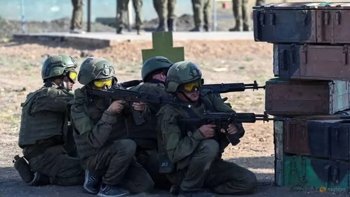 به گزارش آگاهنا، یک سرباز انگلیسی در جریان درگیری‌ها در اوکراین به قتل رسید. این حادثه توجه رسانه‌ها و مقامات نظامی را به خود جلب کرده است و نگرانی‌ها در مورد تأثیر آن بر روابط بین‌المللی و وضعیت امنیتی در منطقه افزایش یافته است. جزئیات بیشتر در مورد این حادثه و تب