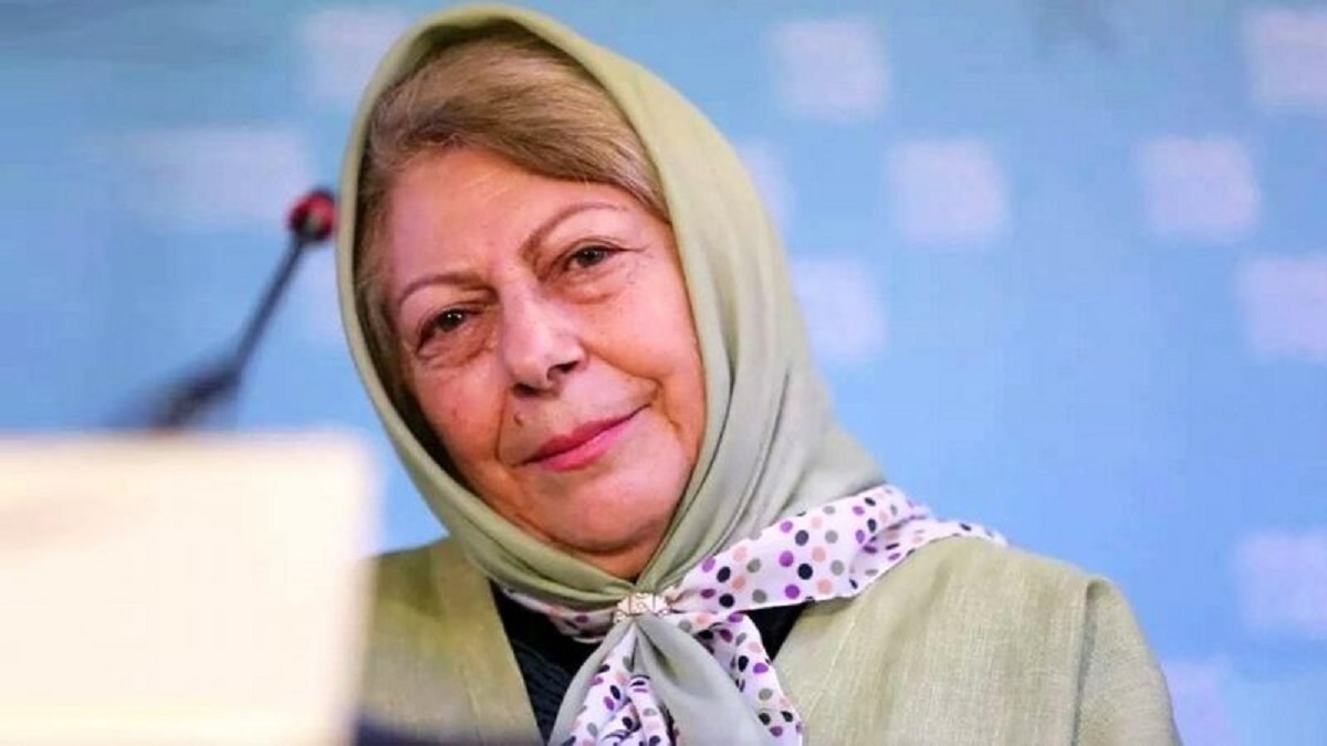 عکس یادگاری ثریا قاسمی در روز عروسی‌اش در سال ۱۳۴۹