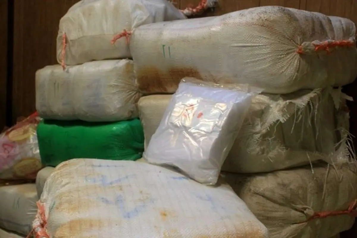 کشف ۳۱۷ کیلوگرم مواد مخدر و بازداشت ۷۶ نفر از خرده‌فروشان