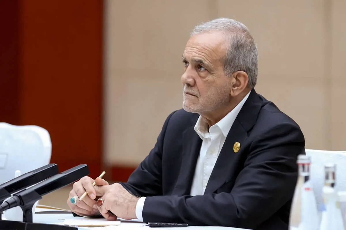 به گزارش آگاهنا، مسعود پزشکیان، نماینده مردم تبریز در مجلس شورای اسلامی، در واکنش به حواشی ماراتن کیش تاکید کرد که نباید بی‌جهت برای مردم محدودیت ایجاد کنیم. وی با اشاره به اهمیت برگزاری چنین رویدادهای ورزشی، اظهار داشت که این فعالیت‌ها می‌توانند به ارتقای سلامت و نشاط