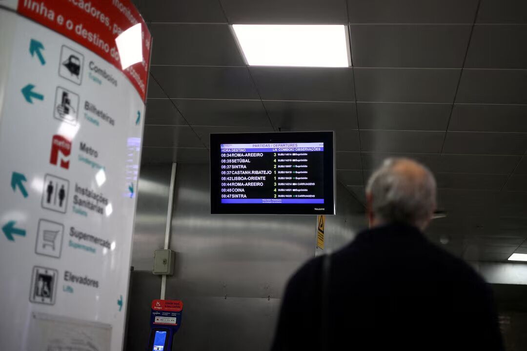 اعتصاب سراسری در پرتغال؛ حمل‌ونقل ریلی و هوایی مختل و مدارس تعطیل شدند