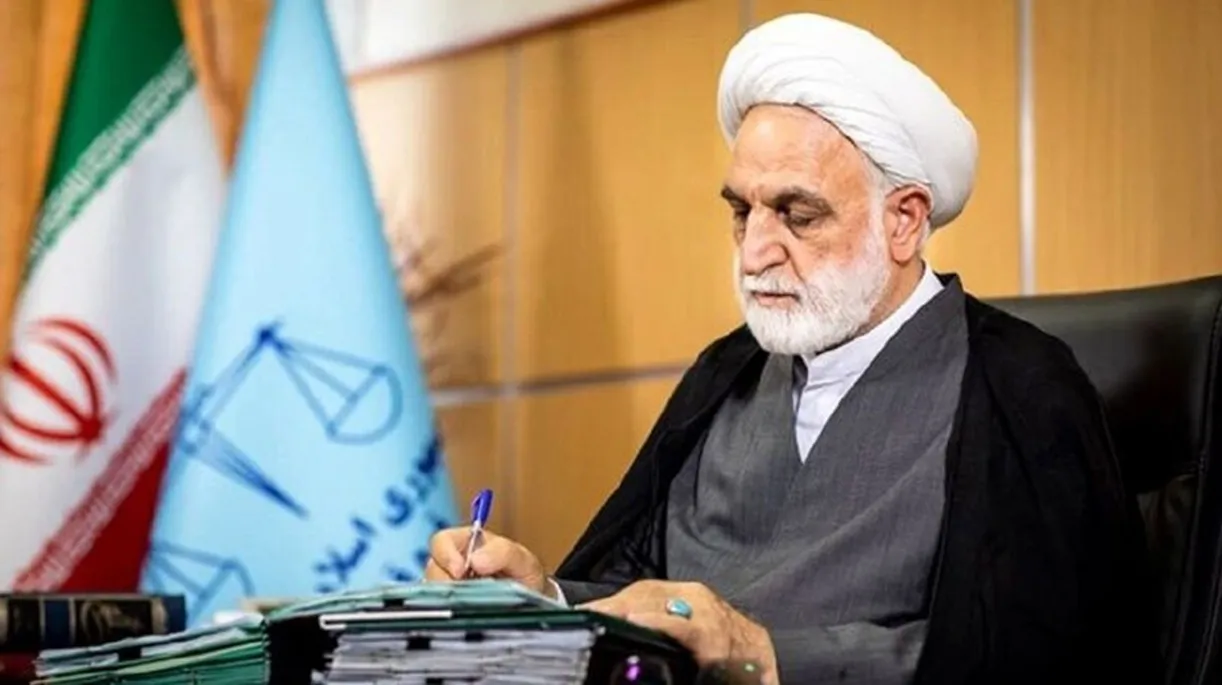 احمد علیزاده، عضو سابق شورای نگهبان، دار فانی را وداع گفت. این خبر تأسف‌بار جامعه سیاسی کشور را تحت تأثیر قرار داده است. یاد و خاطره ایشان همواره در ذهن مردم و تاریخ سیاسی ایران باقی خواهد ماند. به گزارش آگاهنا