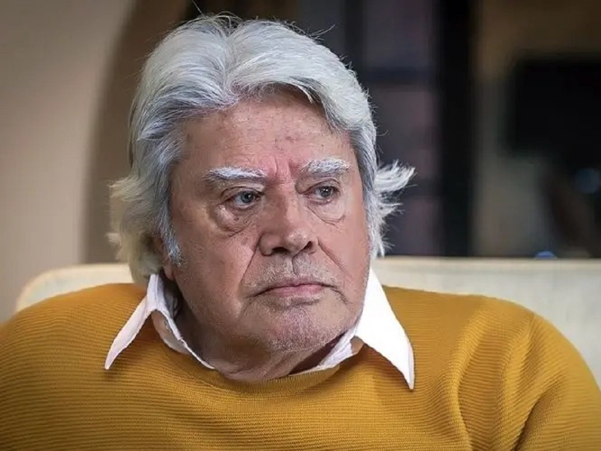 تصویری نایاب از جوانی نعمت آغاسی در لباس کشتی در سن ۳۰ سالگی؛ متعلق به دهه ۴۰