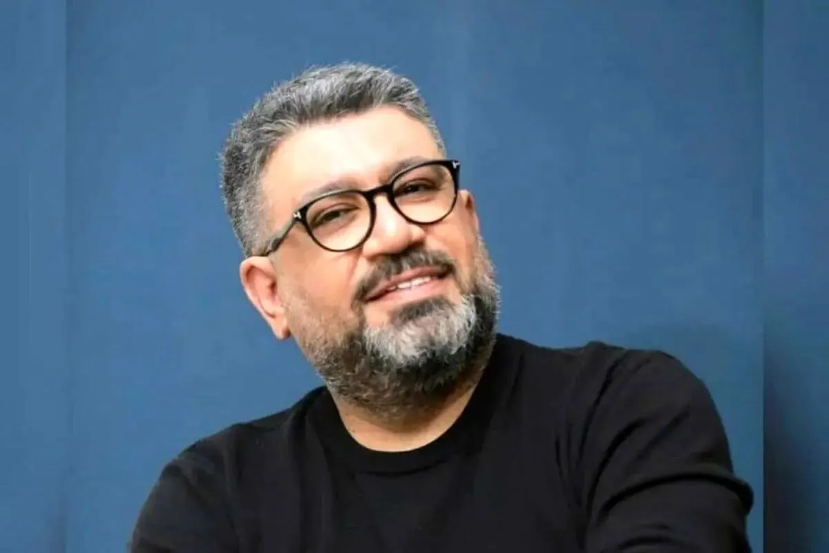 رضا رشیدپور به اظهارات سعید جلیلی واکنش نشان داد و اظهار کرد: به جای اینکه بپرسند چرا از پراید استفاده می‌کنید، سوال کردند که چرا هزینه‌ای معادل بنز برای ریا خرج می‌کنید. این جمله نشان‌دهنده انتقادی به رفتارهای ظاهری برخی افراد در جامعه است.