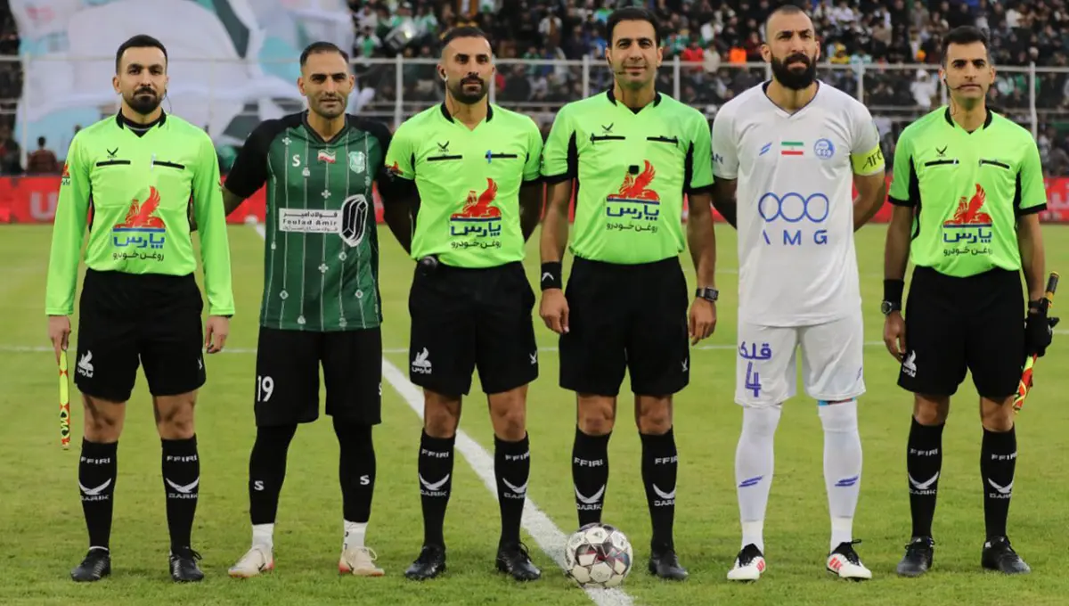 باشگاه خیبر از داور مسابقه شکایت کرد؛ درخواست انتشار مکالمات اتاق VAR