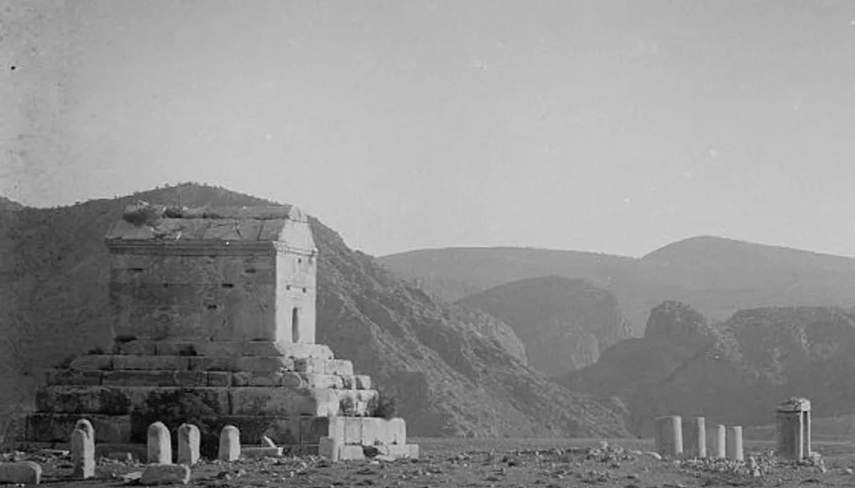 پاسارگاد؛ یک قرن پیش در دل تاریخ بدون حصار و جاده (عکس)