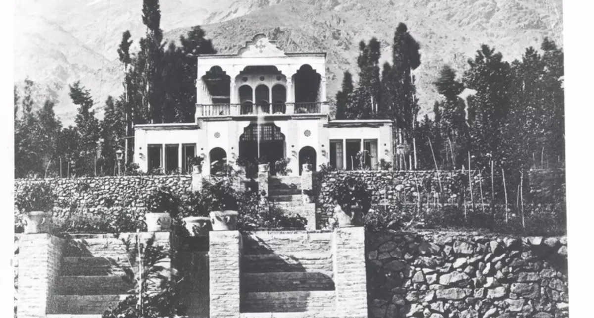 عمارت ملک‌التجار؛ گنجینه‌ای نادر از خانه‌های اعیانی قاجار در دامان کوهستان