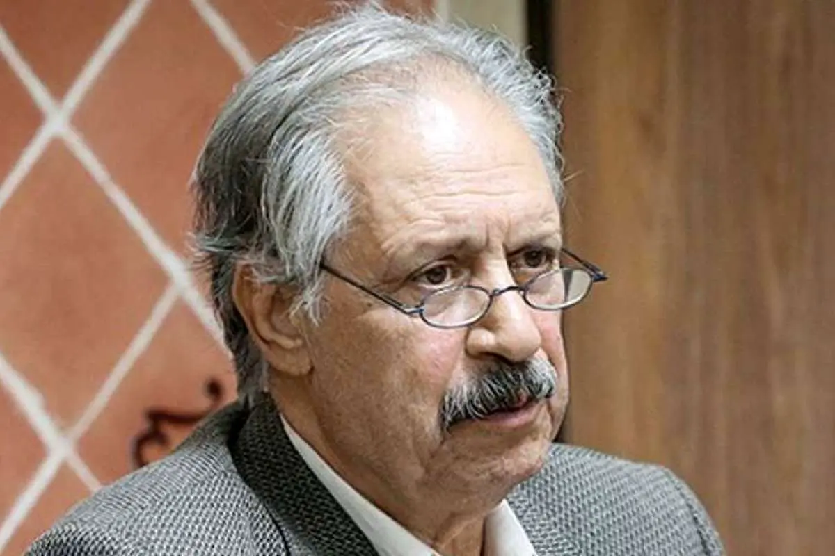 علی بیگدلی، تحلیلگر سیاسی، اظهار داشت که سیاست کنونی هسته‌ای کشور در درازمدت ممکن است به ایجاد مشکلاتی منجر شود. وی بر لزوم بررسی و بازنگری در این سیاست‌ها تأکید کرد تا از بروز چالش‌های احتمالی جلوگیری شود. به گزارش آگاهنا، این تحلیلگر به ضرورت اتخاذ رویک