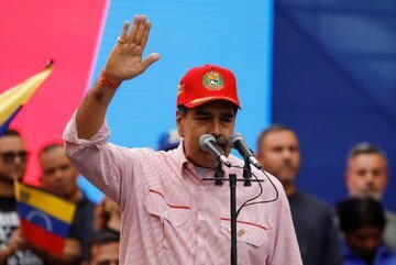 مادورو از کشورهای دیگر برای مقابله با آمریکا کمک خواست