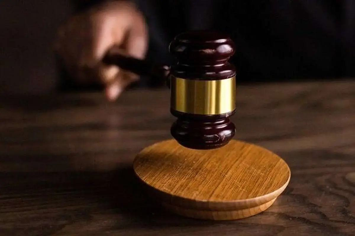 محکومیت یک روزنامه‌نگار به خاطر افشای مدرک تحصیلی مدیرعامل سابق تاکسیرانی