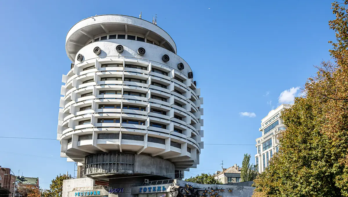 بازگشت به گذشته: هتل «سالوت» در قاب یک کارت‌پستال قدیمی (+عکس)