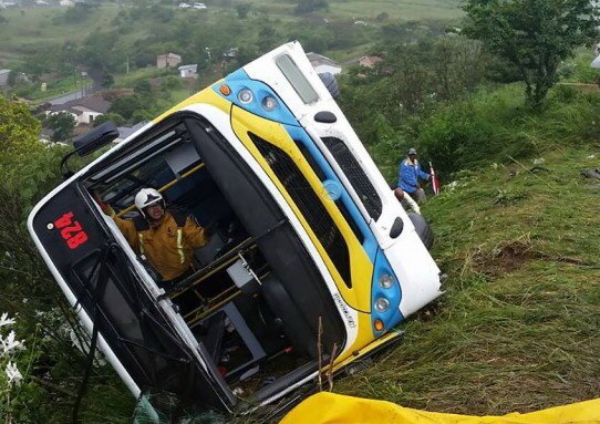 واژگونی اتوبوس مسافربری در ویتنام؛ ۷ کشته بر جای گذاشت