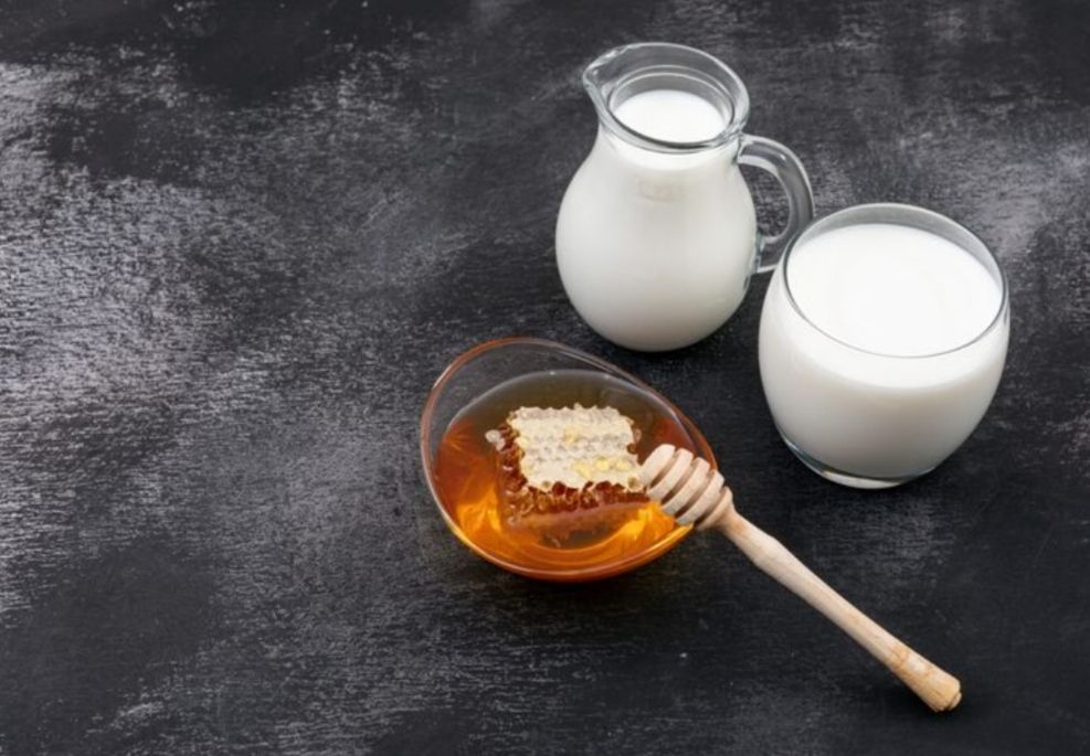 بهترین زمان مصرف شیر عسل برای چاقی