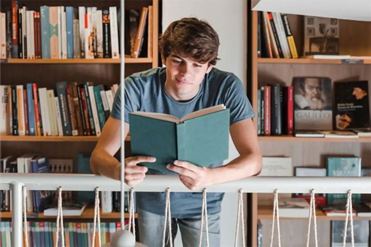 کدام کتاب ها برای نوجوانان پسر پرفروش ترین هستند؟